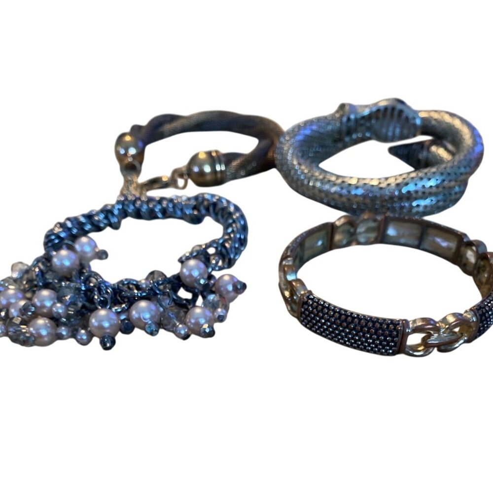 Set Of 4 Metal & Crystal Fashion Bracelets With Pearl Detailing & Snake Design
